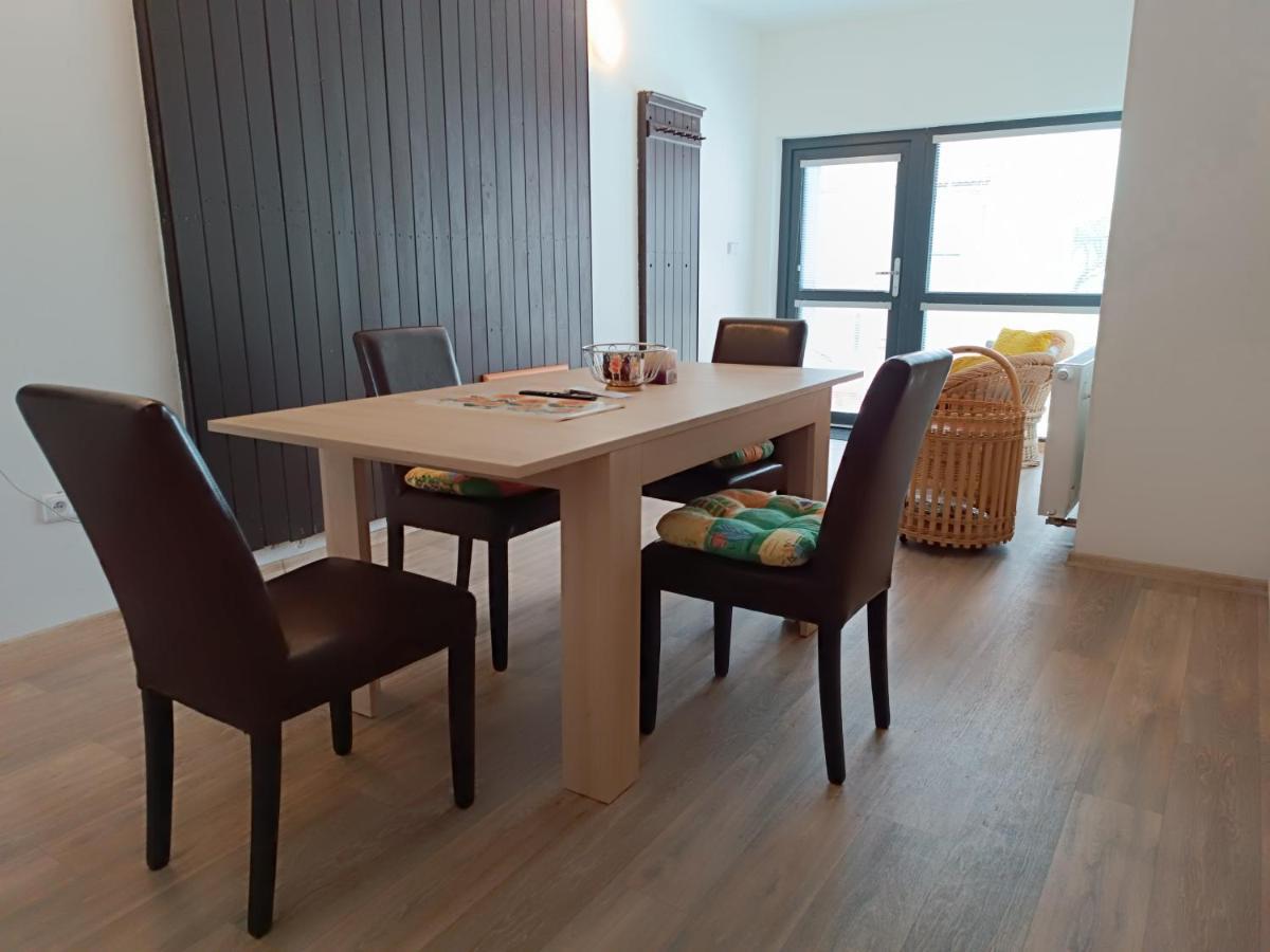 Tina Apartments Černá v Pošumaví Esterno foto