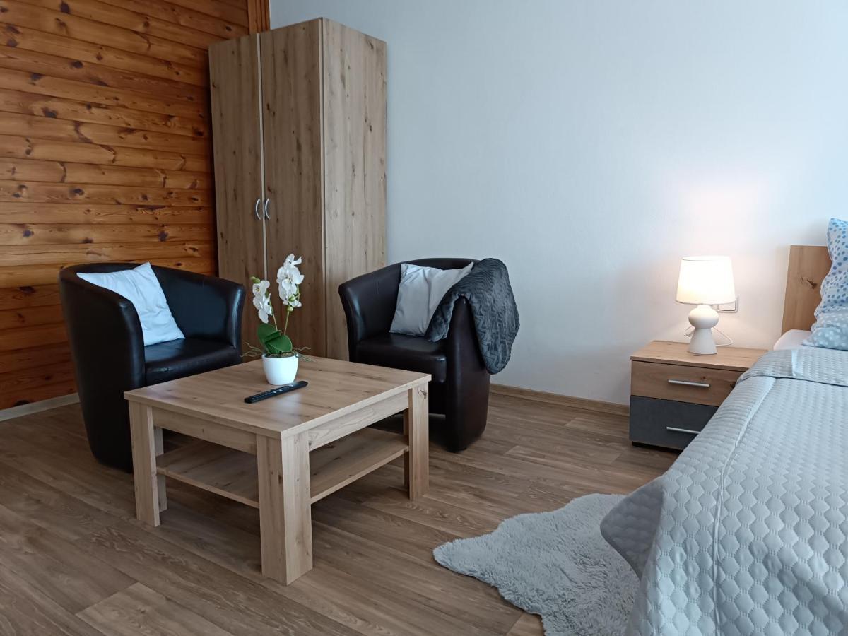 Tina Apartments Černá v Pošumaví Esterno foto
